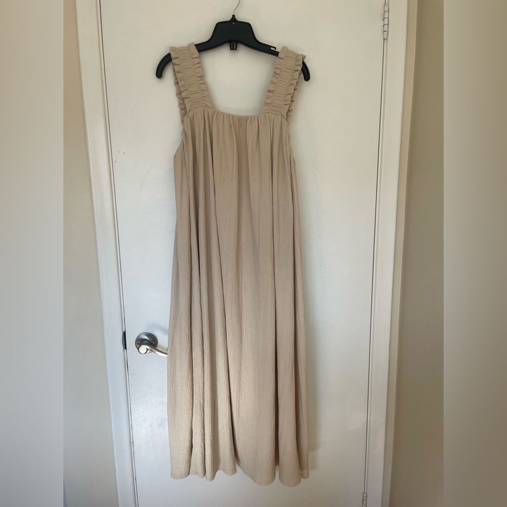 Elegant Beige Sleeveless Maxi Dress
